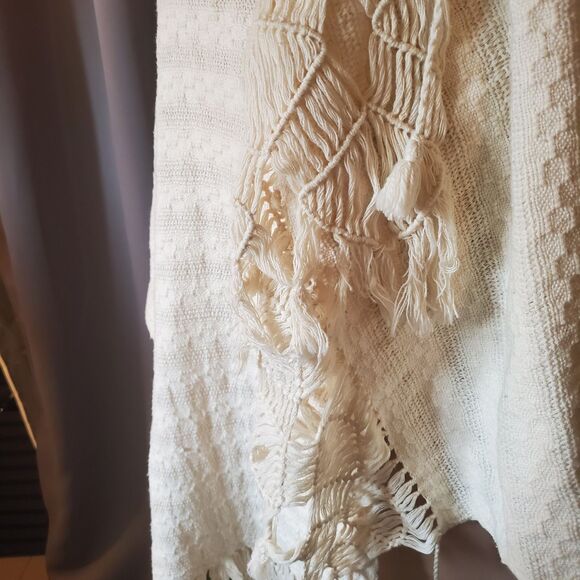 Off-White Cream Weave Shawl Scarf Wrap with Fringe - Picture 6 of 16